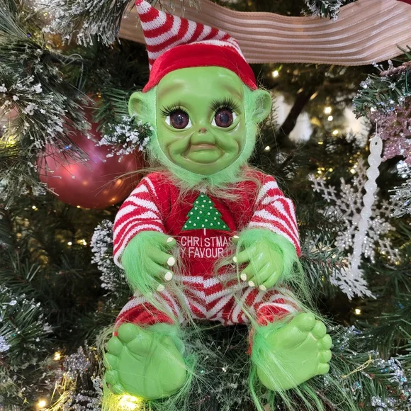 Baby Grinch doll for Christmas whoville Dr Seuss. Super cute green fuzzy - Picture 4 of 13